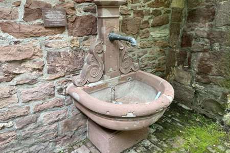 Alfons-Kern-Brunnen Brötzingen - Zustand vor der Sanierung